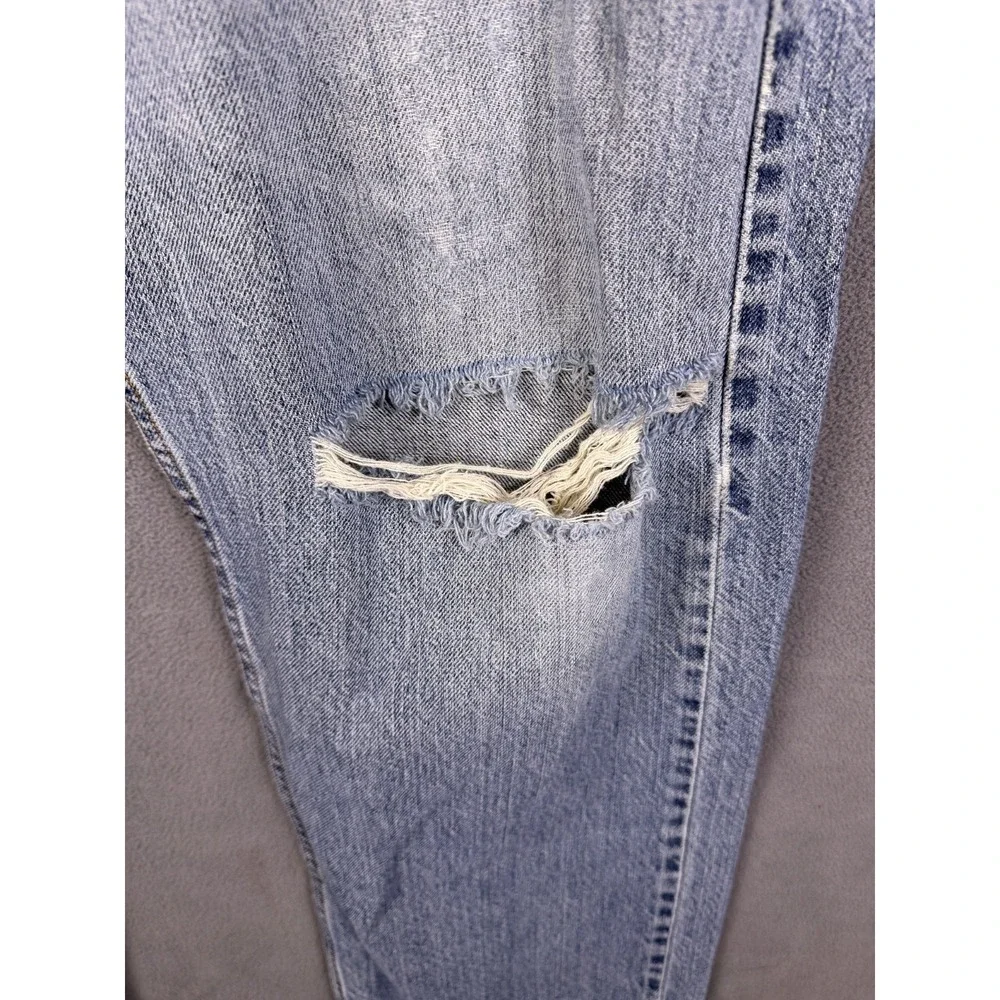 Levis levi 569